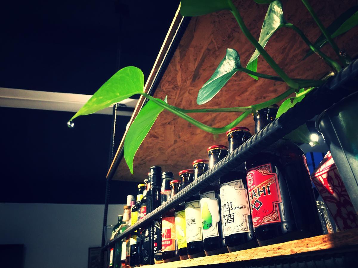 男子漢青年旅店 Manzhou Екстериор снимка