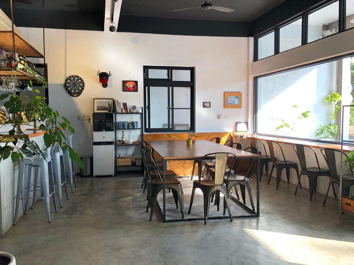 男子漢青年旅店 Manzhou Екстериор снимка